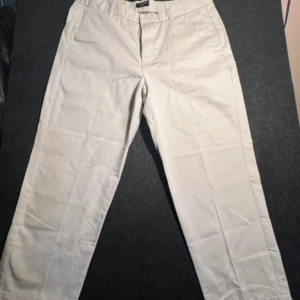 Timeless Dockers white chino pants